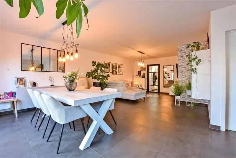 Te Koop Nieuwpoort: 4 Slaapkamers Recente Woning 128m²