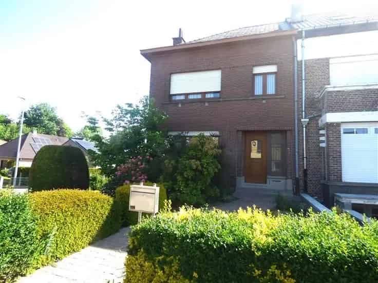 Landelijke woning te renoveren 3 slaapkamers grote tuin Opwijk