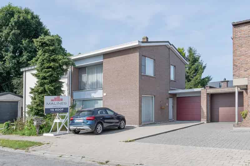 Gezinswoning te koop - Rustige woonwijk