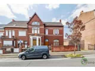 Herenhuis te koop Haine Saint Paul 3 slaapkamers 4 garages