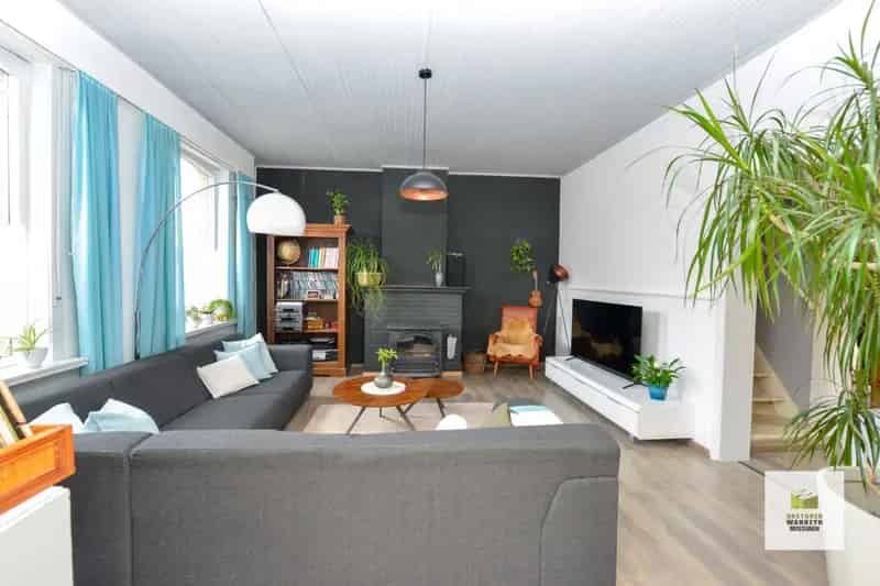 Huis te koop Oedelem: 3 slaapkamers, 2 bijgebouwen, tuin