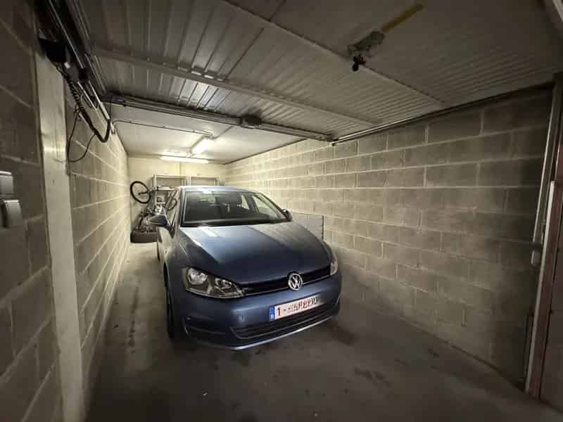 Garagebox te Koop - Ruime Ondergrondse Parking