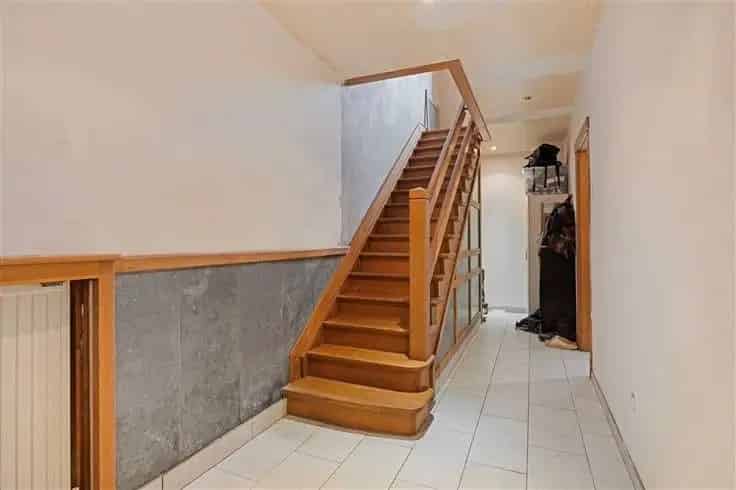 Huis Te Koop Grand Leez: Dubbele Woning Met Appartement En Atelier
