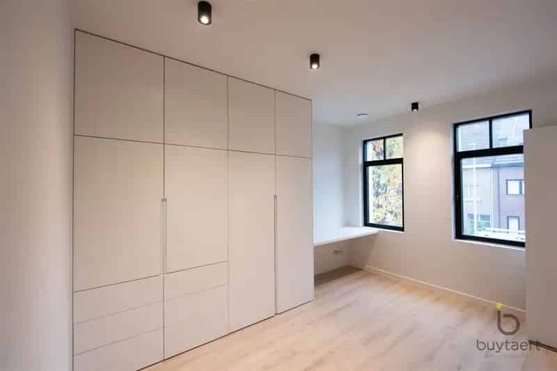 Duurzaam en Stijlvolle Nieuwbouwwoning met Tuin