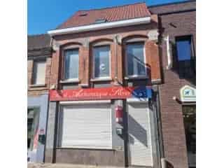 Handelsfonds Comines - Commercieel pand met tuin en 3 slaapkamers