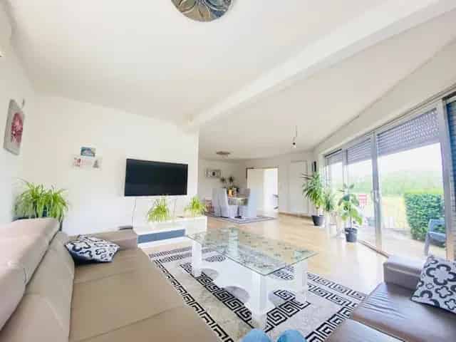 Huis met atelier te koop gerenoveerd