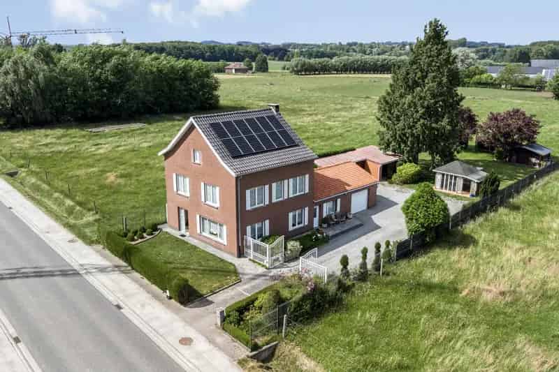 Huis te koop: 4 slaapkamers, tuin, garage, prachtig uitzicht