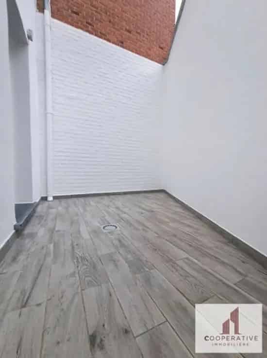 Appartement Te Koop Sint-Gillis 2 slaapkamers Binnenplaats