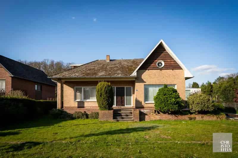 Te renoveren woning Lanaken