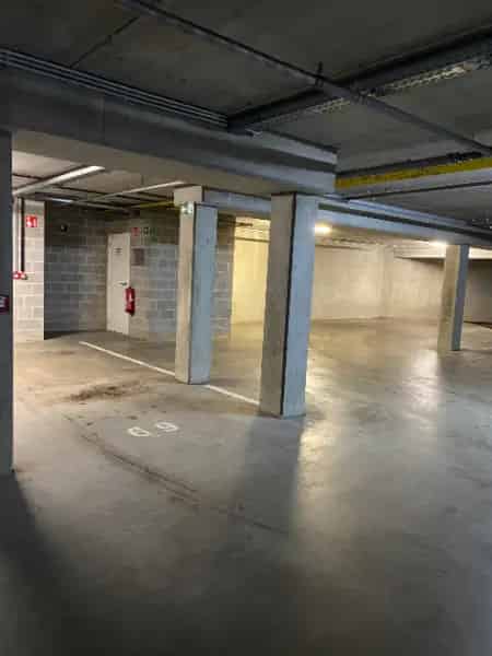 Ondergrondse Autostaanplaats met Berging in Kontich