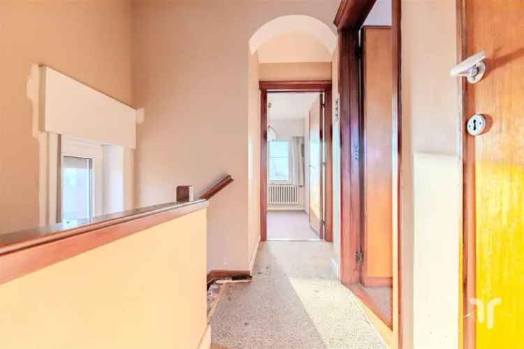 Landelijk gelegen woning met potentieel