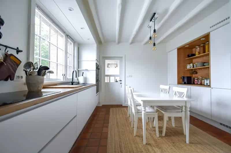 Charmante Villa in Groene Omgeving met Garage en Tuin