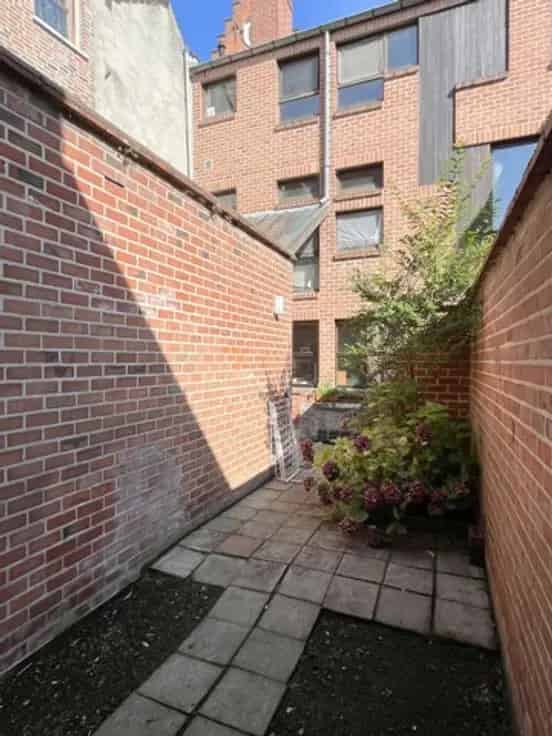 Te Koop: 3 Slaapkamers Brugge Centrum Stadsterras Tuin