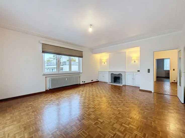 Appartement te huur 3 slaapkamers 130m²  Auderghem