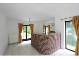 Villa te huur Kraainem 6 slaapkamers 300m2 tuin parking
