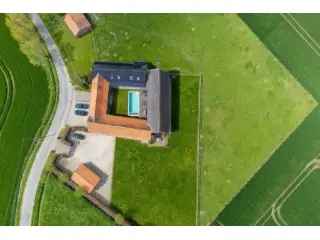 Boerderij te Koop Pecq - 4 slaapkamers, zwembad, appartement
