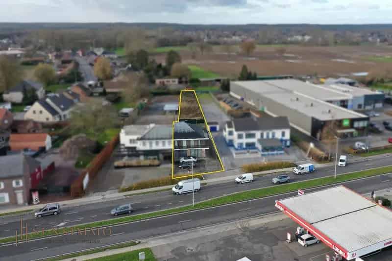 Halfopen Bebouwing 6 Slaapkamers Maasmechelen
