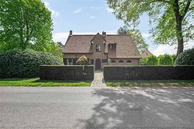 Huis Te Koop 5 slaapkamers Grote Tuin Rustige ligging