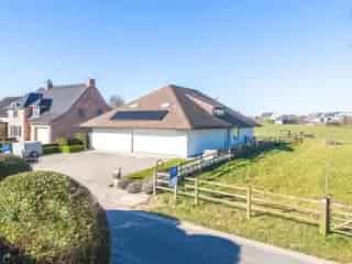 Villa te koop Zottegem - Luxe afwerking, grote tuin, nabij voorzieningen