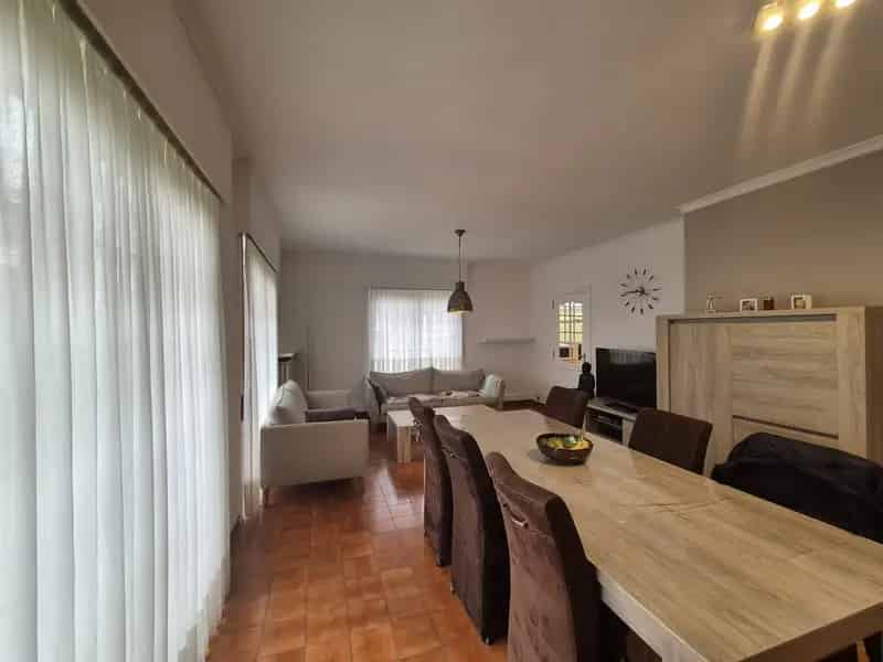 Gezellige Bungalow 3 Slaapkamers Te Koop