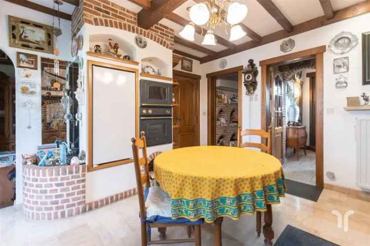 Statige Villa op Gegeerde Locatie