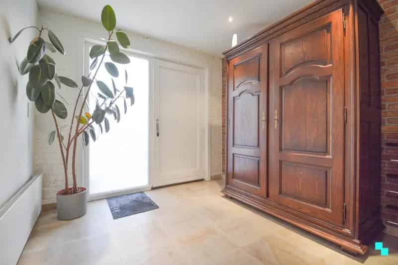 Verrassend Ruime Woning Roeselare Doodlopende Straat