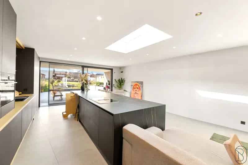 Huis te huur: recente woning met tuin en bureauruimte