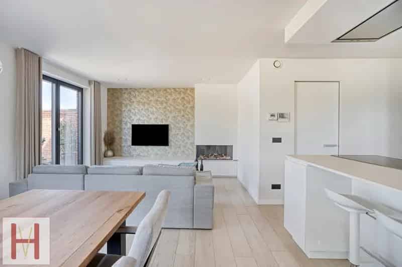Luxe Appartement te Koop met Ruim Terras en Zonnepanelen