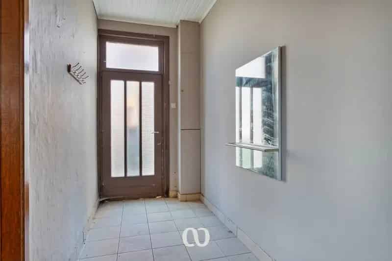 Te renoveren woning met bouwgrond