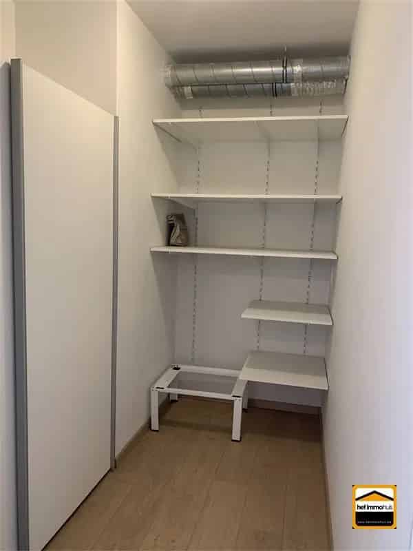 Appartement te koop Kortessem: 2 slaapkamers, groot terras, 2 autostaanplaatsen