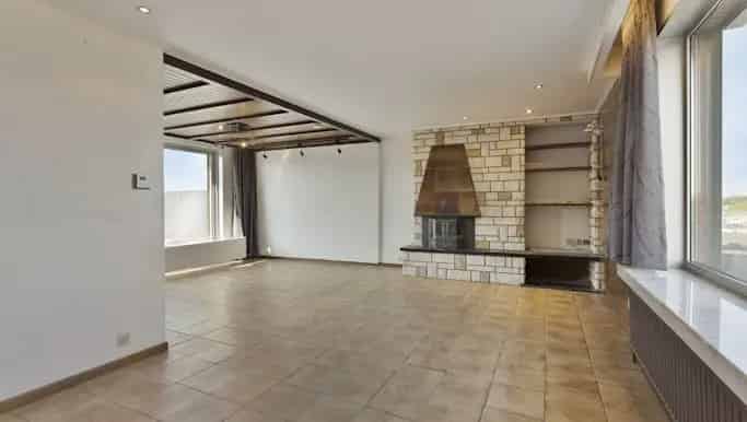 Dakappartement te koop Deurne Zuid renovatieproject garage