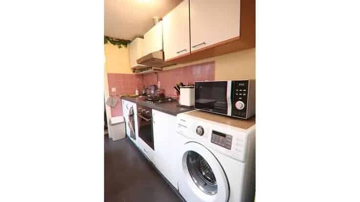 Huis te Koop Brugge: 2 Slaapkamers, Garage, Terras