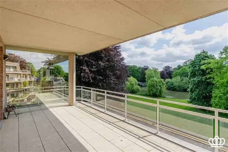 Appartement te Koop Kapellen 175m2 2 slaapkamers Ruim Terras