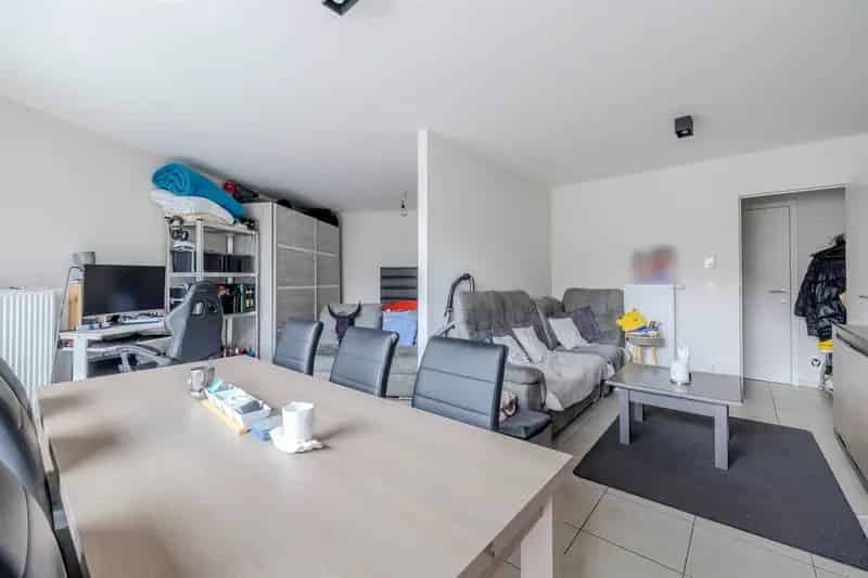 Studio te Geel met Terras en Ondergrondse Parking