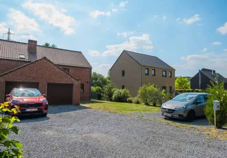 Huis te Koop Spiennes: 3 slaapkamers, tuin, garage