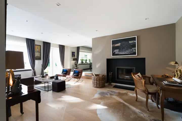 Ruime villa met 4 slaapkamers te koop