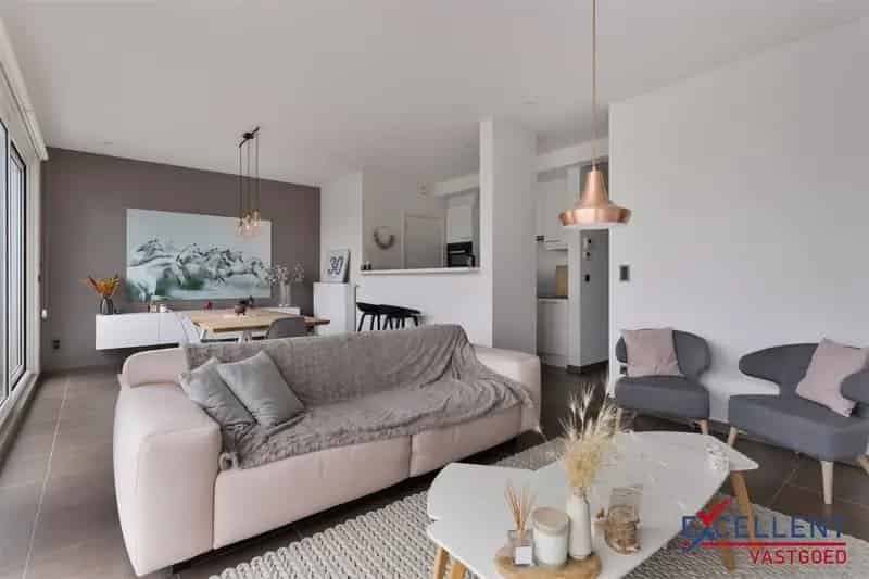 Appartement te Koop Deinze: 2 Slaapkamers, Panoramisch Uitzicht