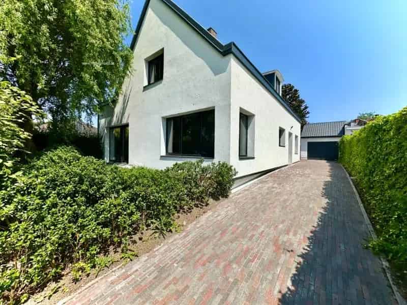 Villa te Koop Kortrijk 4 slaapkamers gerenoveerd