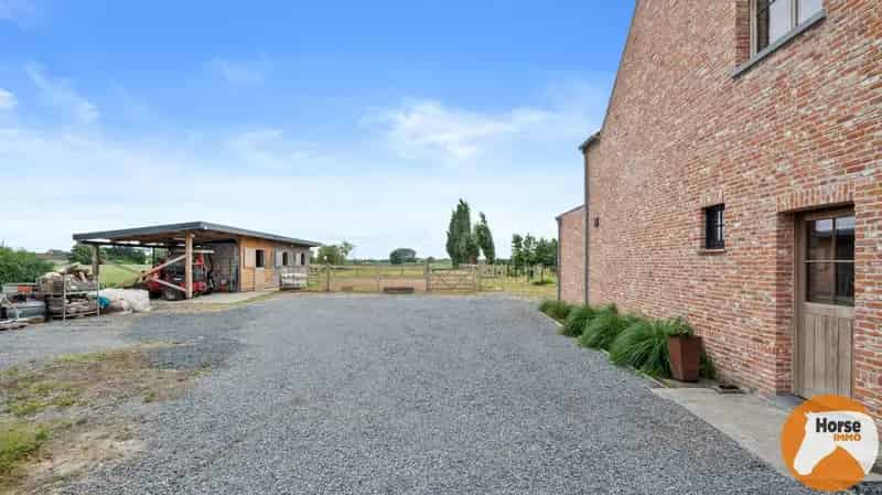 Nieuwbouw woning en bijgebouw te Knesselare