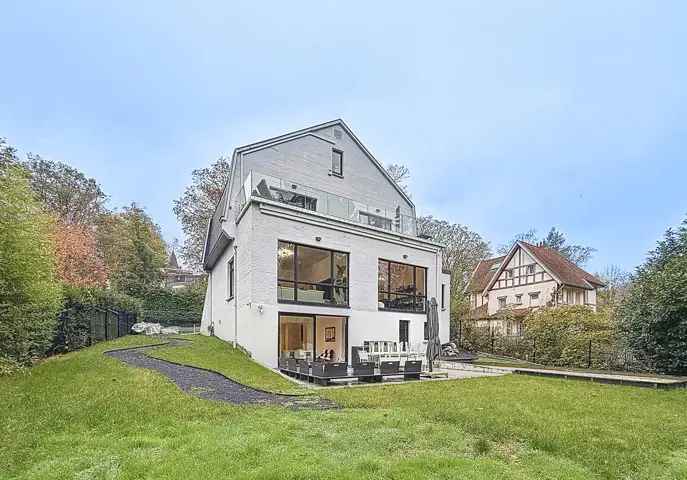 Huur huis in Uccle met prachtige ligging nabij de Soigneswoud