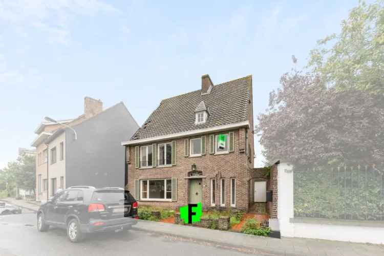 Te renoveren woning te Veurne met 3 slaapkamers en garage