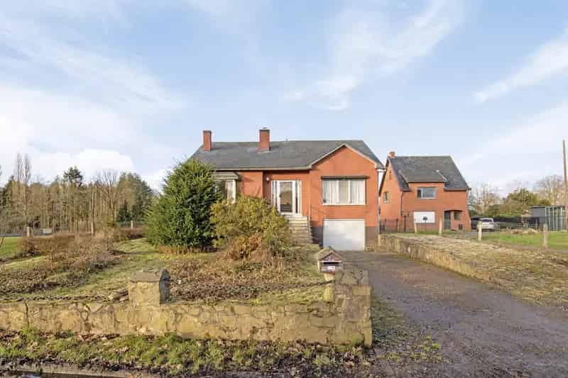 Huis te koop: Grote woning te moderniseren nabij E313