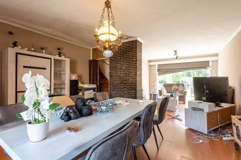 Huis te Koop Bassevelde: Grote Tuin en Renovatieproject