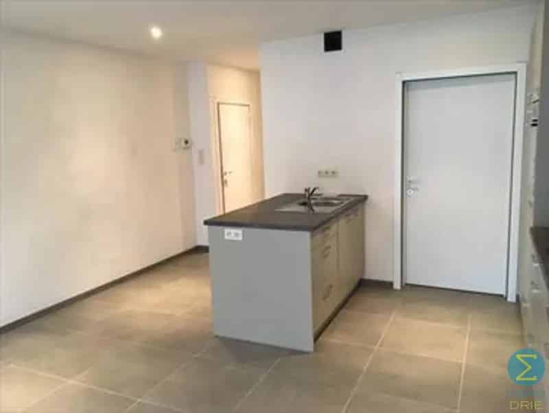 Appartement te huur Retie: 2 slaapkamers, tuin en carport
