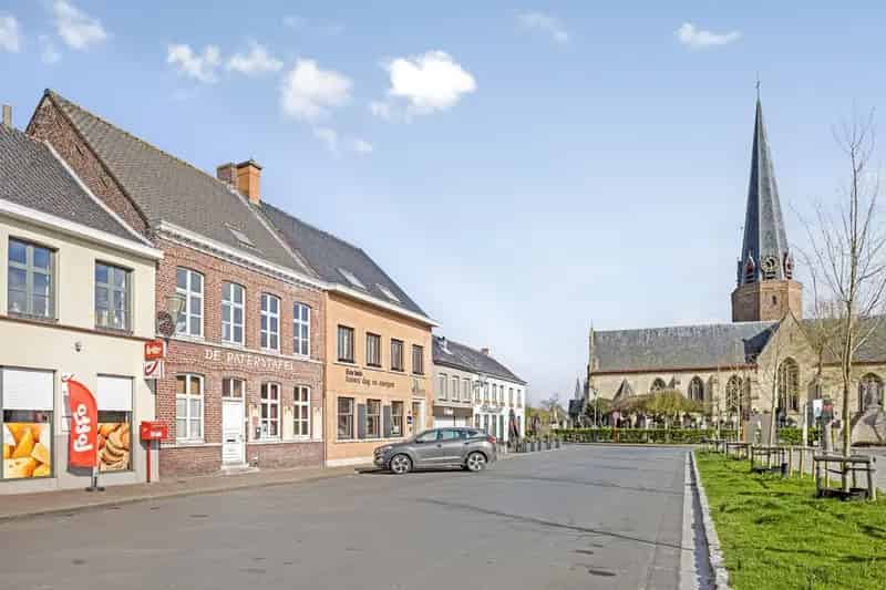 Huis te koop Watou: Polyvalent pand met tuin