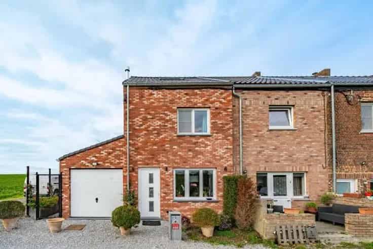 Huis Te Koop Marbais - Gerenoveerde 3 Gevels Nabij Bons Villers