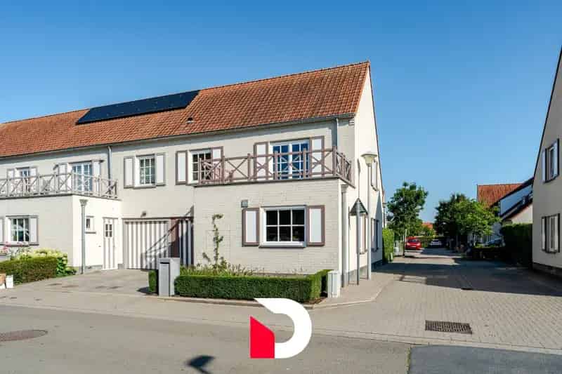 Charmante Halfopen Woning Moerkerke Centrum