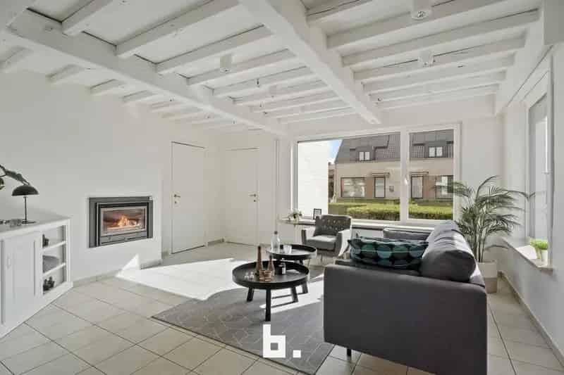 Gezinswoning te koop met tuin