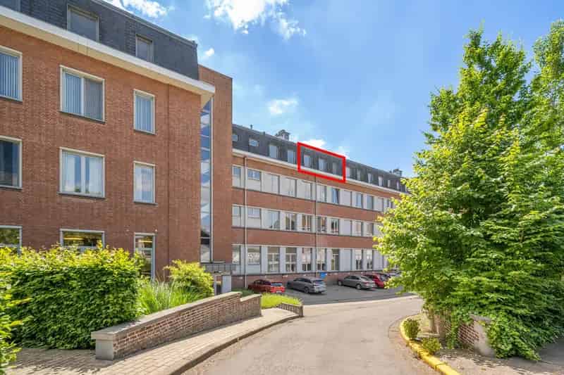 Appartement 3 slaapkamers te huur ruim terras centrale ligging