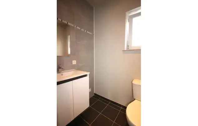 Huur 1 Slaapkamer Appartement 60m² Charleroi